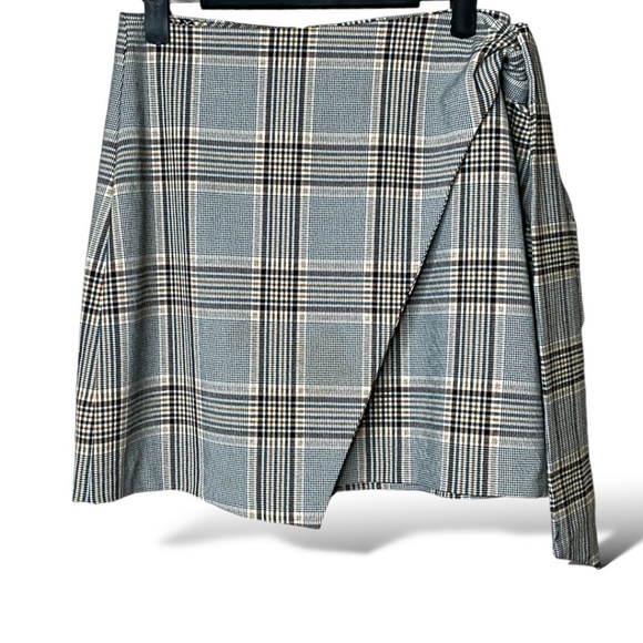 ARITZIA Wilfred Dorine Plaid Faux Wrap Mini Skirt Zippered Back Lined US Sz 2 - Picture 3 of 10